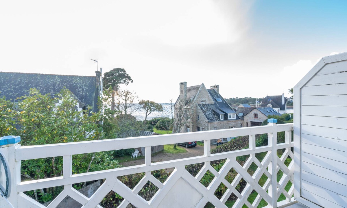 Benodet Apartment | Ty Corn - Two Bedroom Apartment, Sleeps 4