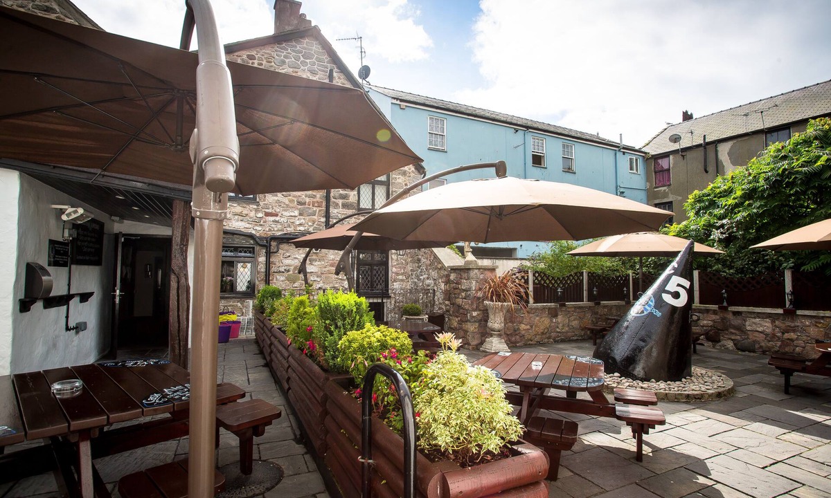 Bont Newydd Hotel | Ty Dre Town House