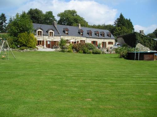 Langoelan House | Ty Job