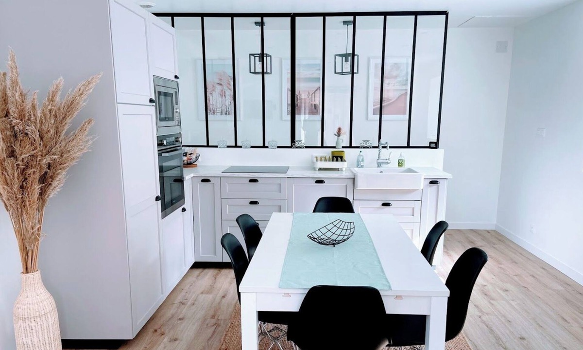 Trelevern House | Ty ker Iliz - beaches and small shops within walking distance!