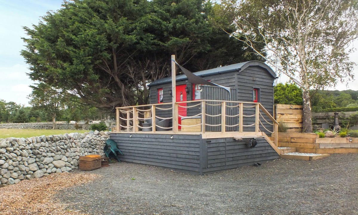 Talybont Cottage | Ty'r Bugail Shepherds Hut