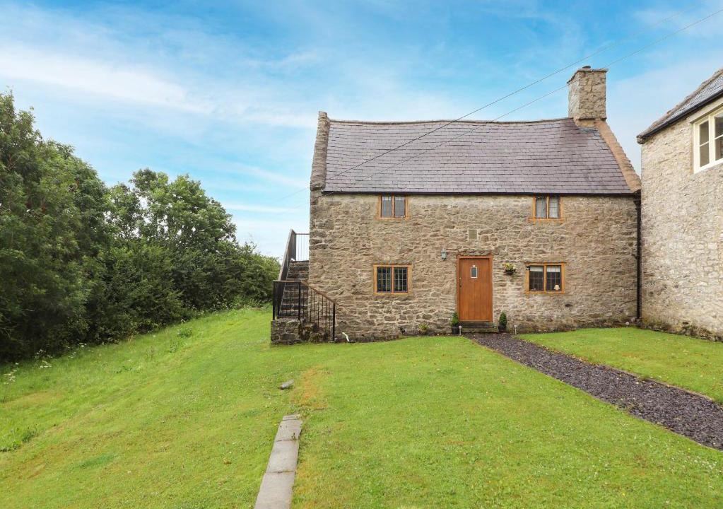 Caerwys House | Ty Tabitha Wynne