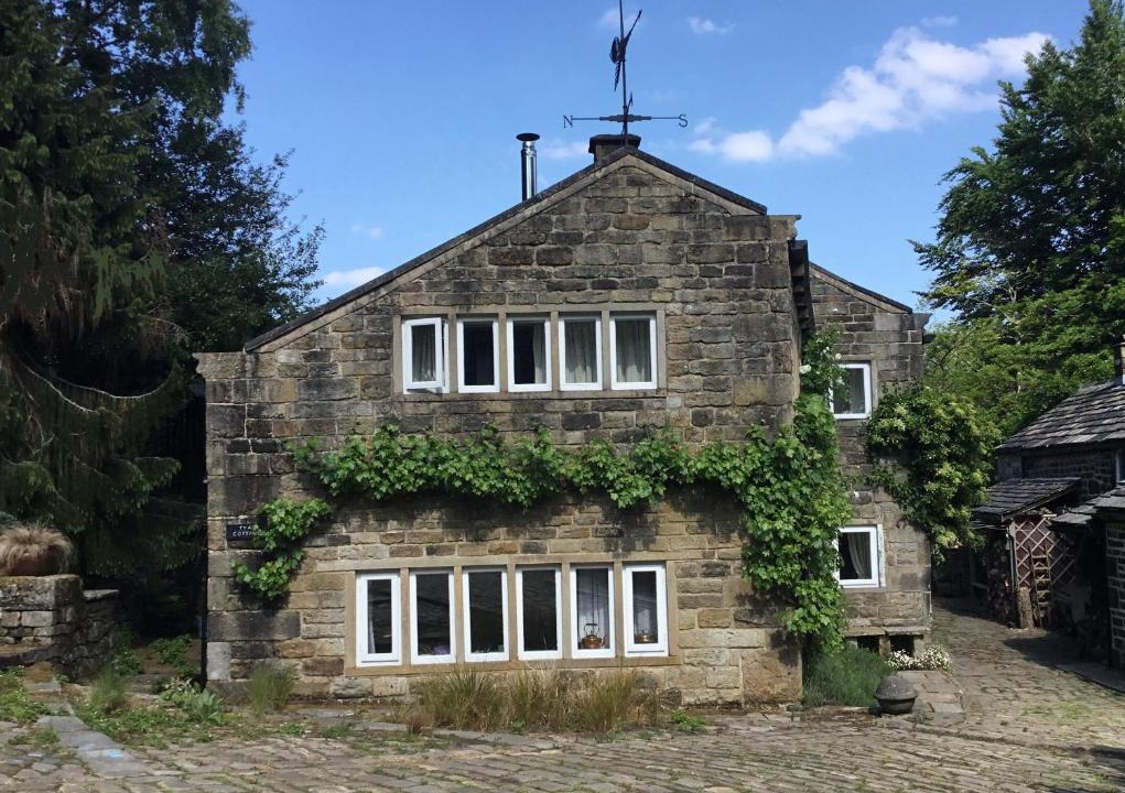 Ainley Top House | Tyas Cottage