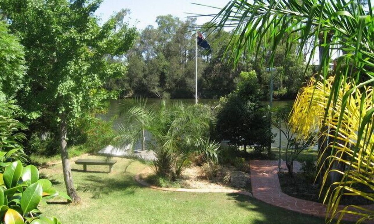 Chittaway Point House | Tydes - Take time out relaxing by the river