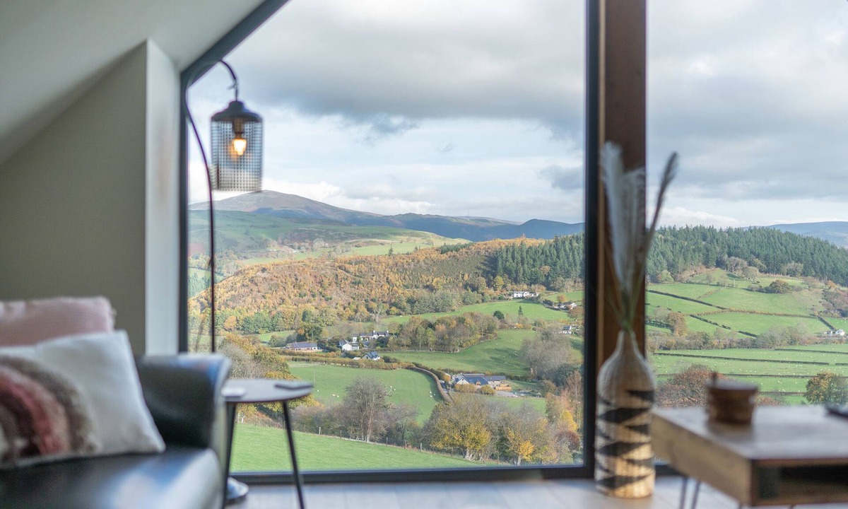 Glyn-Dyfrdwy Cottage | Tyn Llwyn Barn