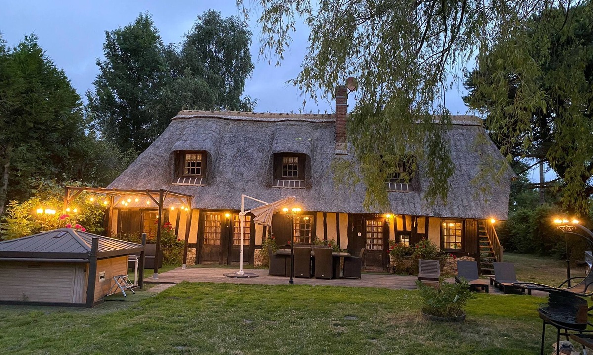 Saint-Philbert-sur-Risle House | Typical cottage weekend/week/15 days for your holidays in Normandy