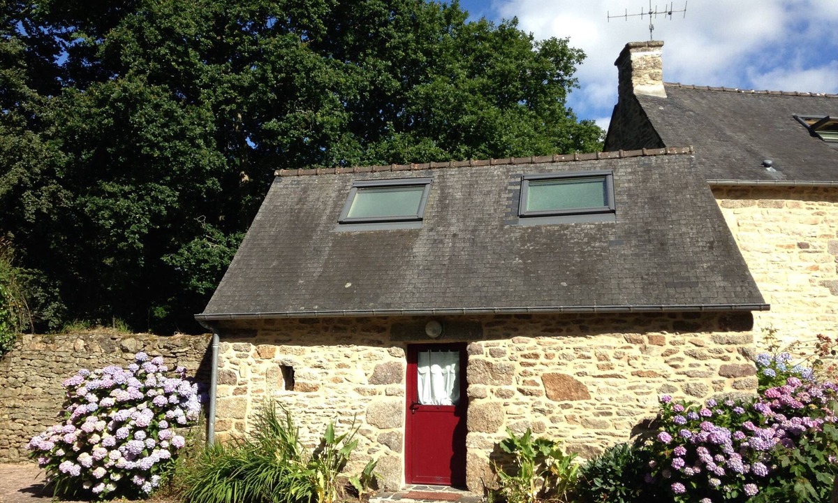 Saint-Gilles-Pligeaux House | Typical Breton house