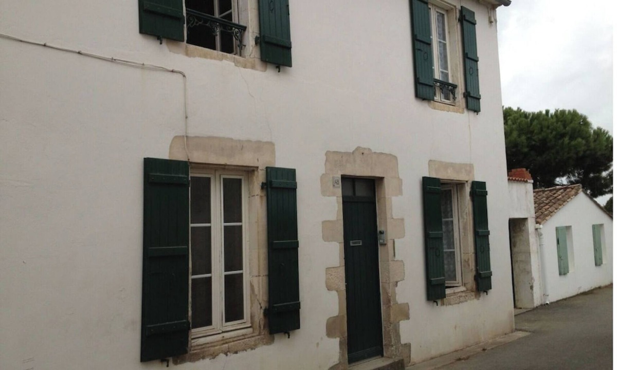 Loix House | Typical, completely renovated Réthaise house