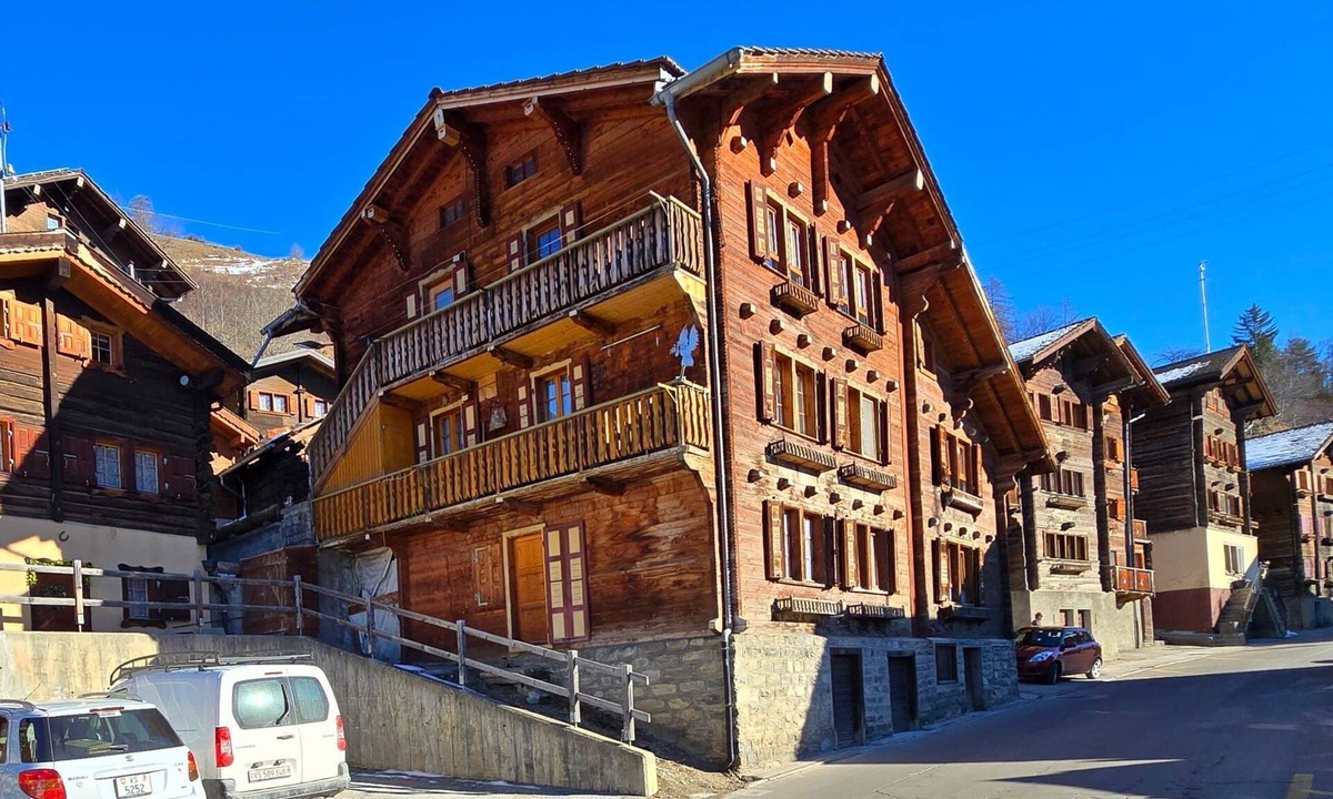 Saint-Martin Apartment | Typical flat Le Ver Luisant. Val d'Hérens