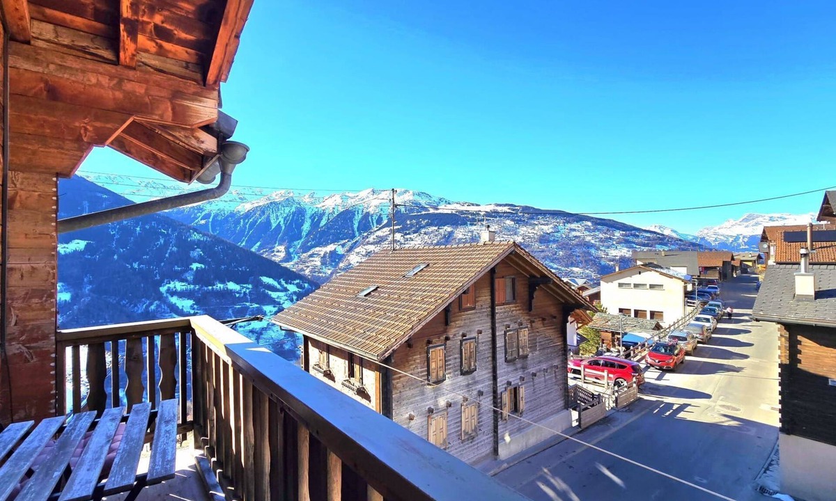 Saint-Martin Apartment | Typical flat Le Ver Luisant. Val d'Hérens