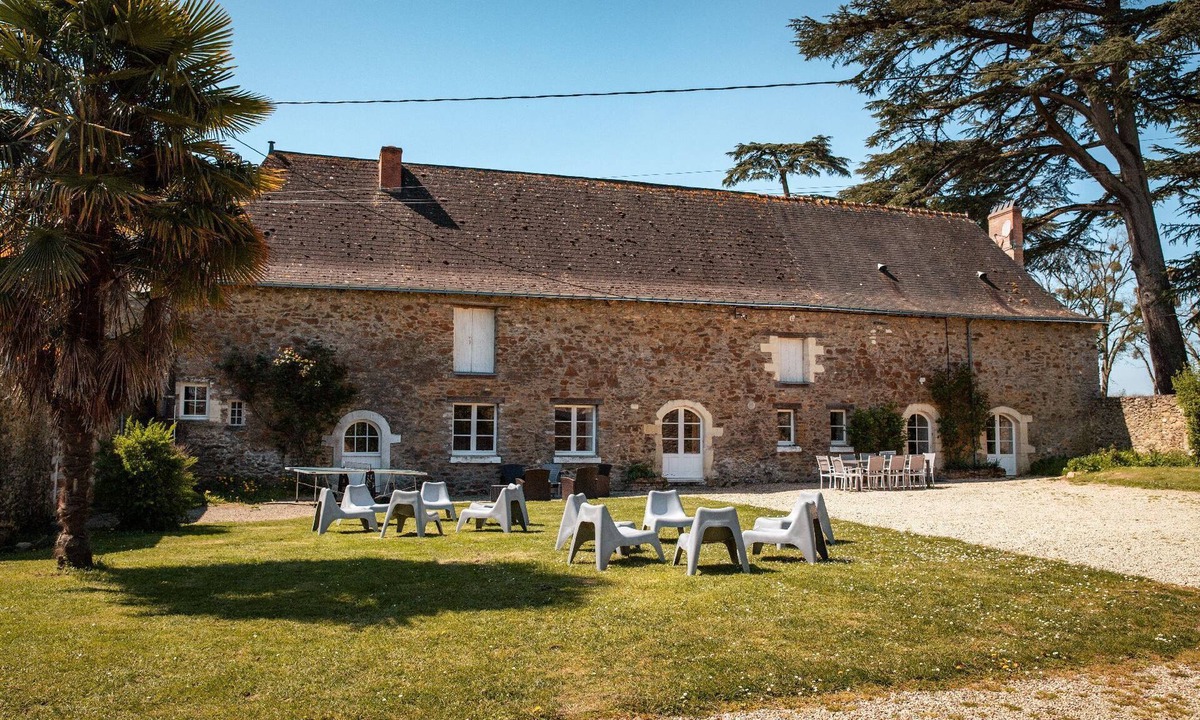 Longuefuye Cottage | Typically Angevine farmhouse, heated pool