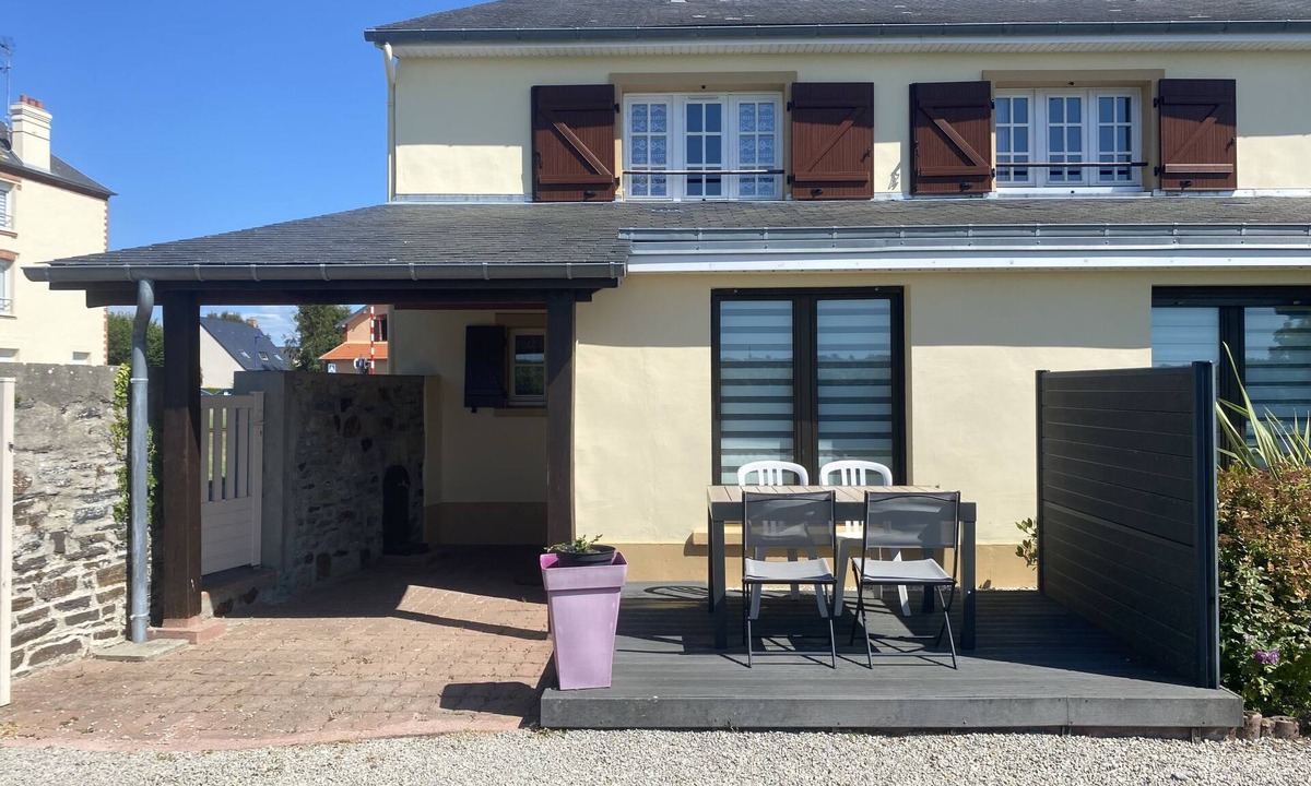 Barneville-Carteret House | Tytisa N°2 by Interhome