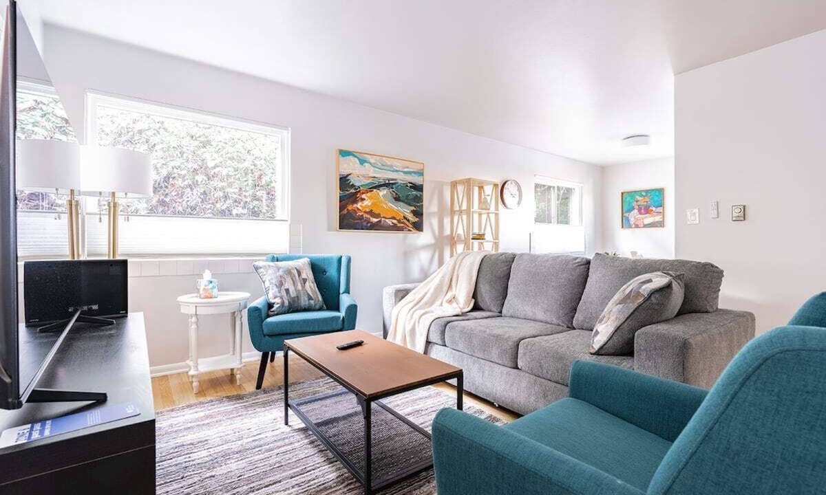 University District Apartment | U District UW 2 Bedroom Suite