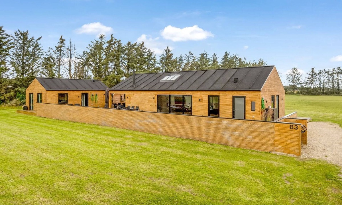 Grønhøj House | "Udder" - 1.5km from the sea by Interhome