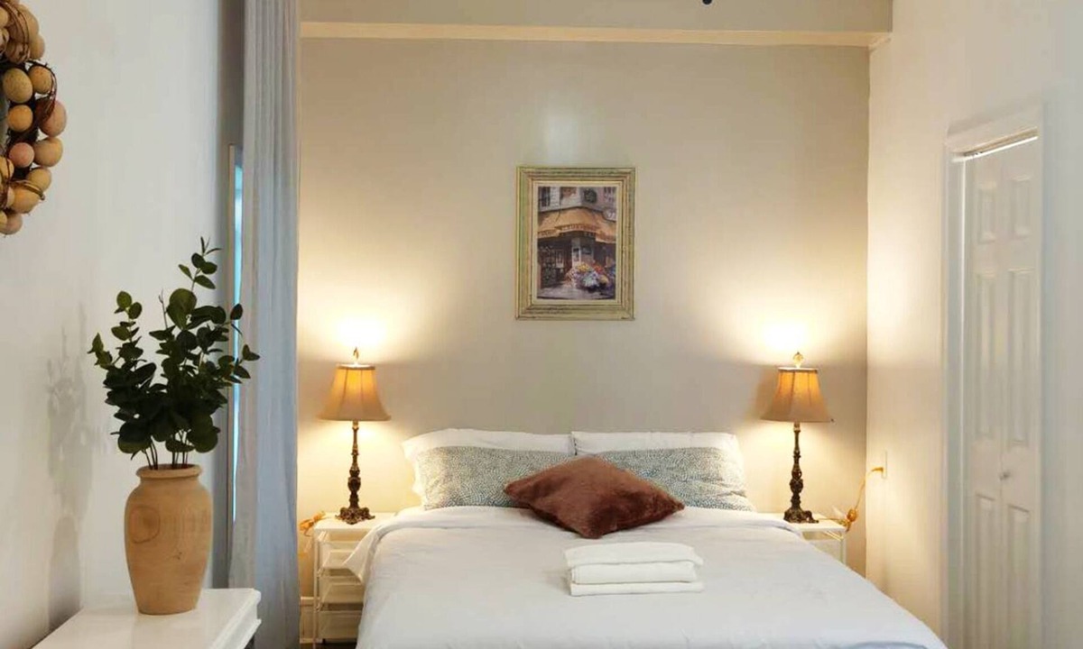 Spruce Hill Apartment | UInn-At UPenn; 1A; Cozy studio apartment