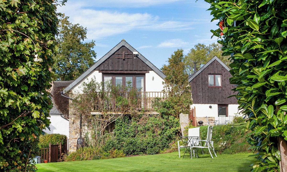 Sticklepath Cottage | UK45543-The Threshing Barn