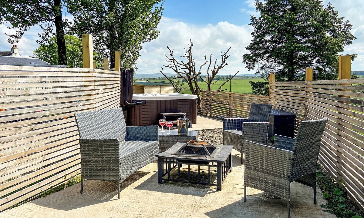 Darvel Cottage | UK7384 - The Hayloft