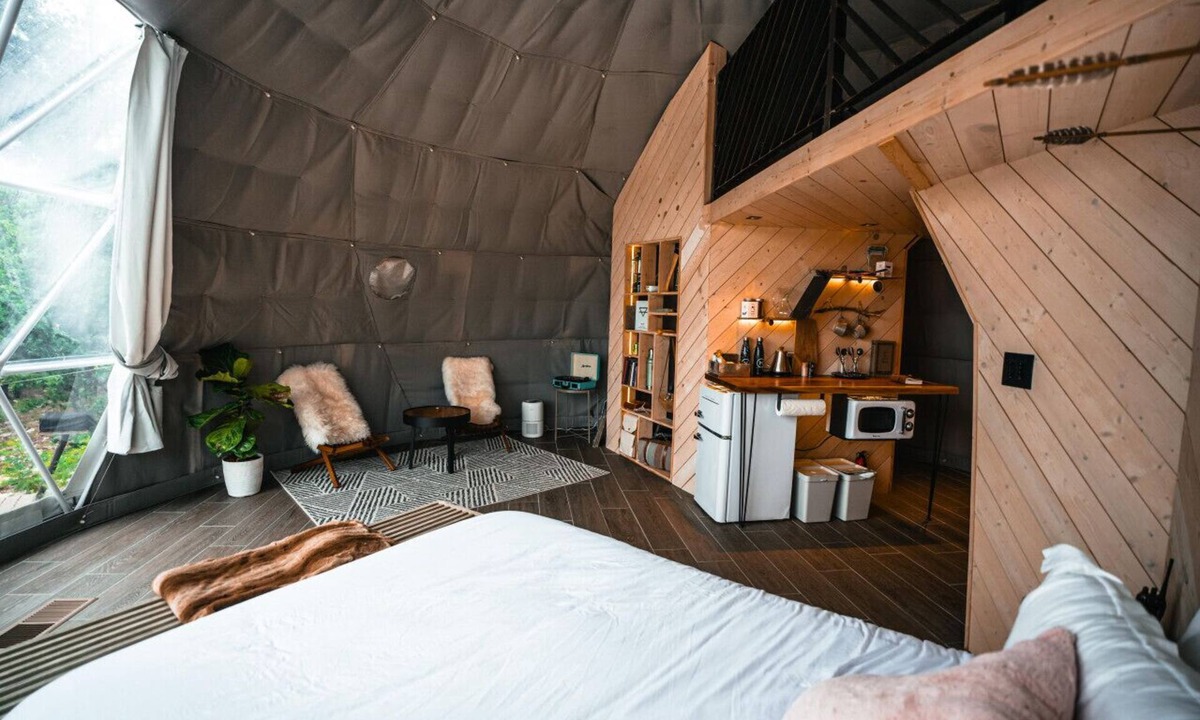 Oatmeal House | Ukiyo-Glamping Dome+Hot Tub