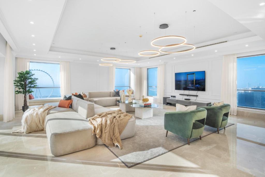 Jumeirah Beach Residence Apartment | Ultimate 5BR Duplex Sky Villa with Private Pool and Panoramic Views by Exclusive Holiday Homes