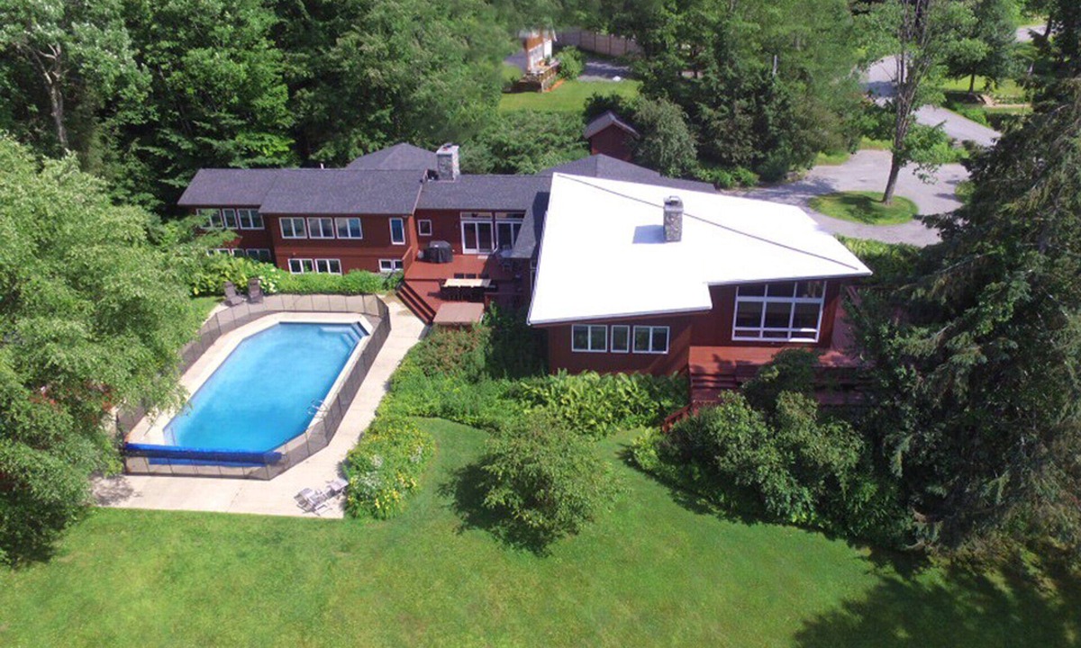 Stowe House | Ultimate 8BR Mountain View Home - Hot Tub, Pool, Firepit, Gym - Family Getaway