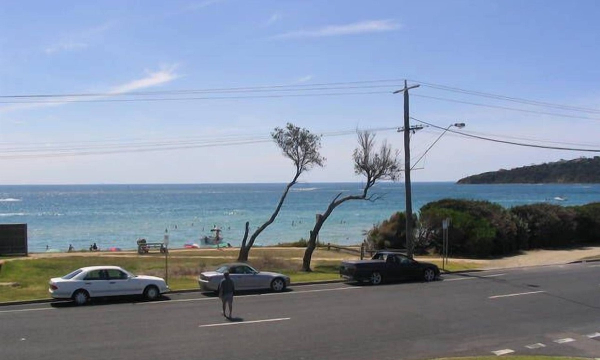 Safety Beach House | ULTIMATE BEACH FRONT HOLIDAY !