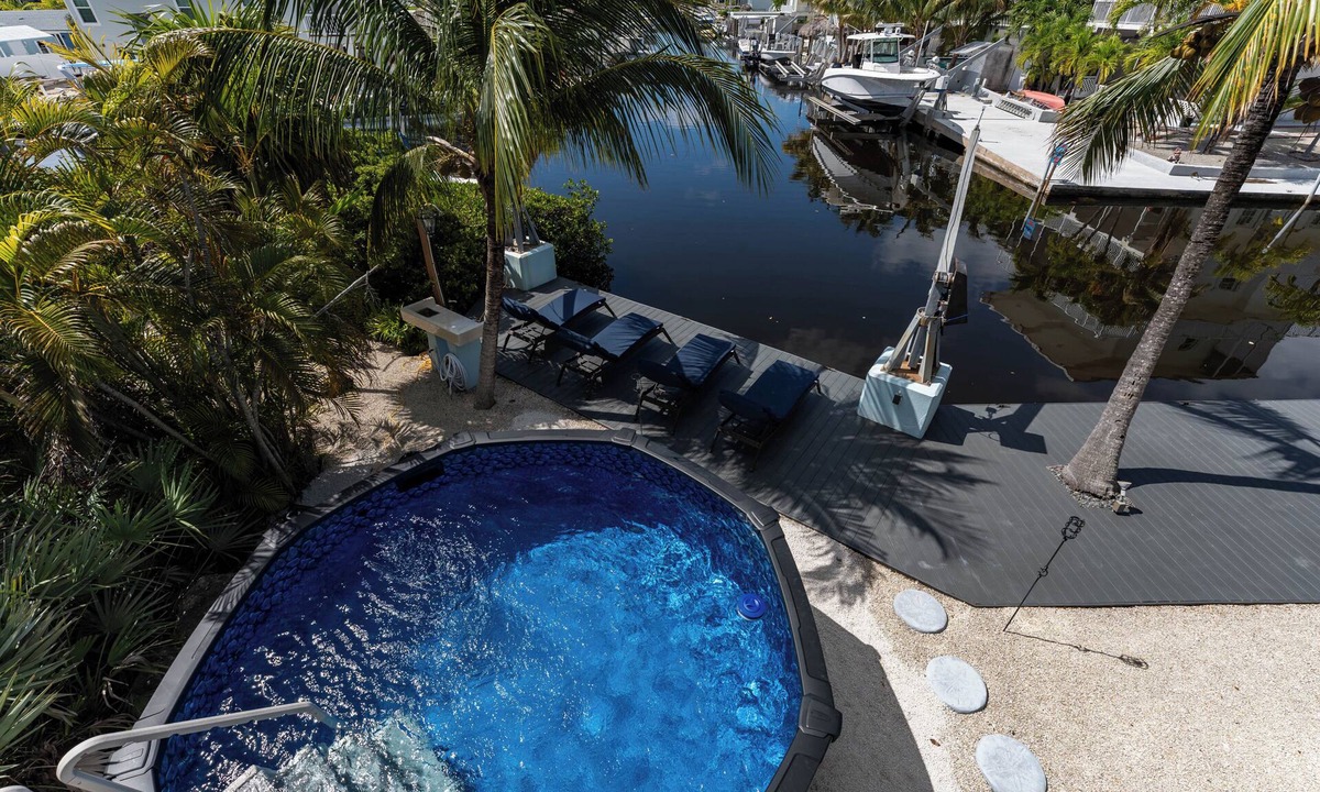 Key Largo Hotel | Ultimate Experience W/Services, Fishing & Pool!