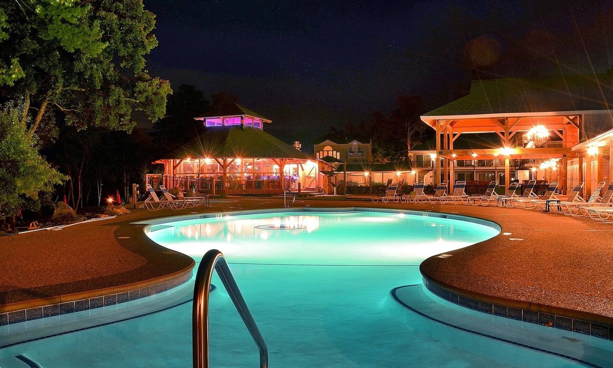 Weirs Beach House | Ultimate Family Getaway I BunkSlides I Akwa Marina!