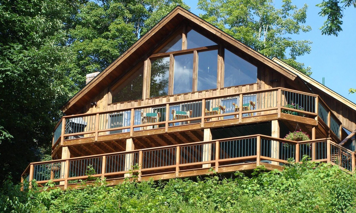 Ludlow Ski Chalet | Ultimate Lakefront Chalet