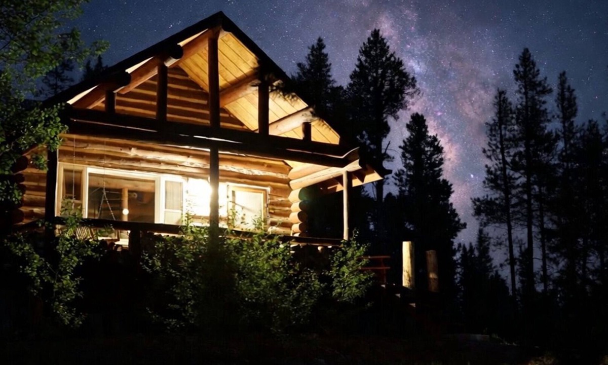 Alma Cabin | Ultimate Off-Grid Adventure Basecamp