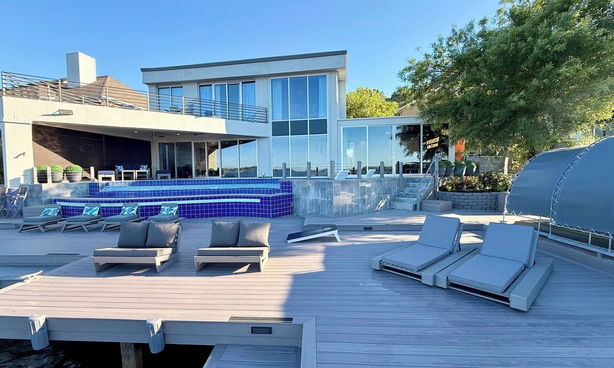 Walden on Lake Conroe House | Ultimate Sports Resort on Lake Conroe