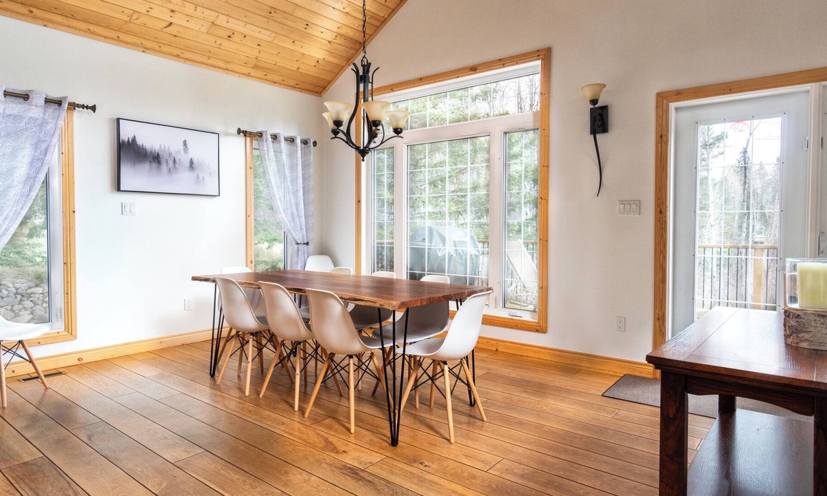 Wasagaming Cottage | Ultimate Wasagaming retreat!