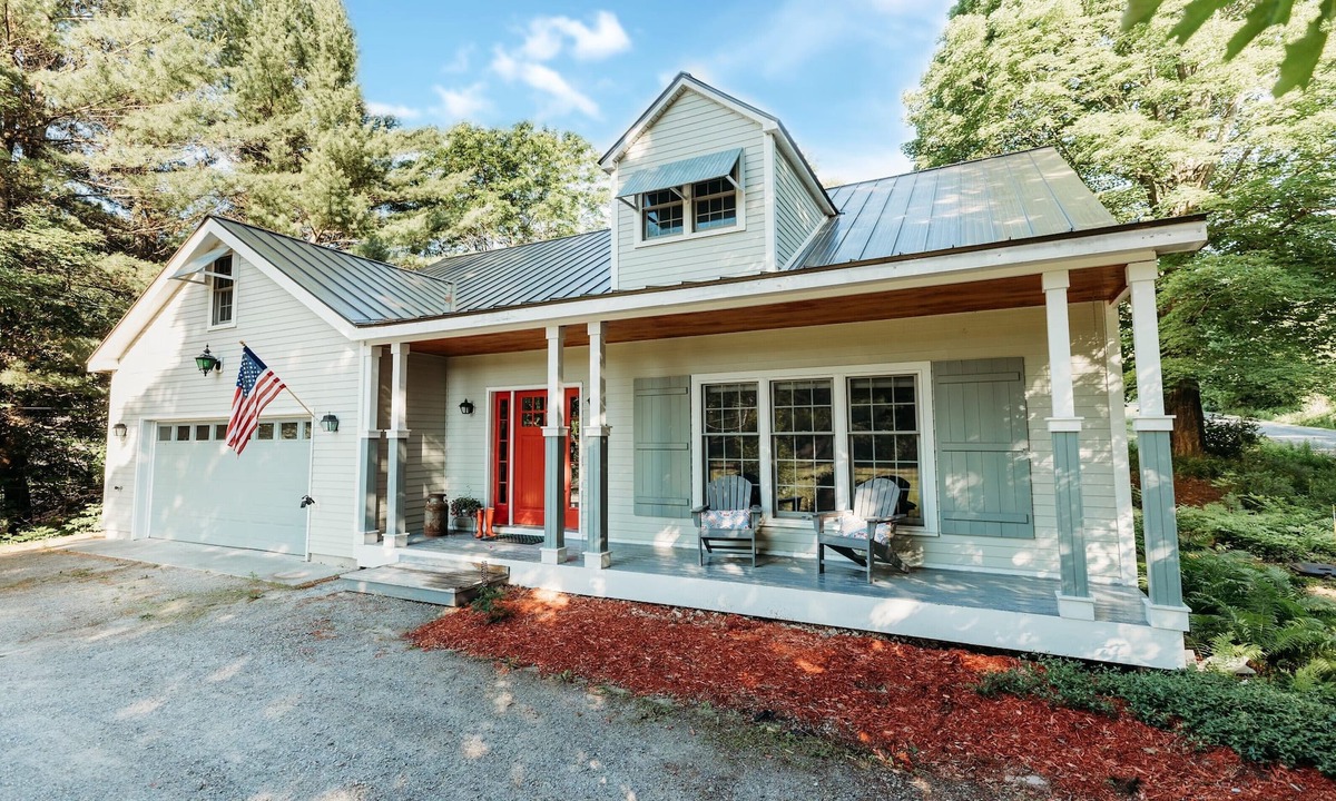 Wilmington House | Ultimate Whiteface Uphill Bike Race Base Camp: Hot Tub & Views!