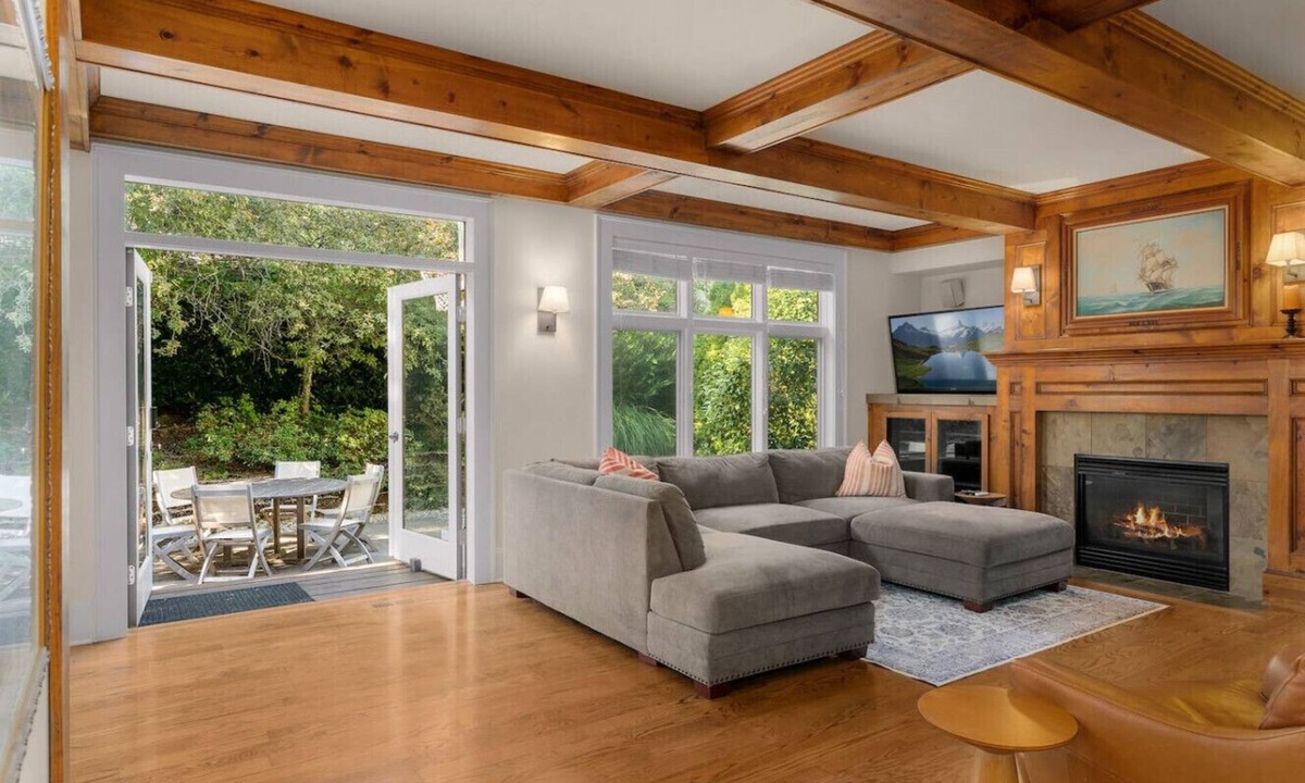 Norkirk Villa | Ultra Lux Kirkland Bungalow