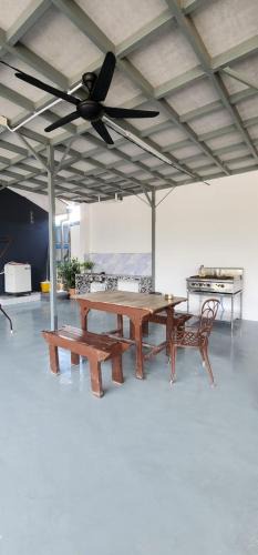 Bayan Lepas House | Ummi Studio Homestay