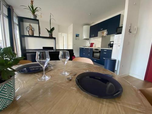 Cherbourg-en-Cotentin Apartment | Un extérieur en ville