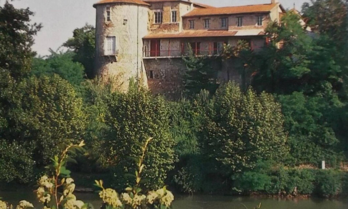 Clairac Other | Un Moment Inoubliable au Château-abbaye de Clairac