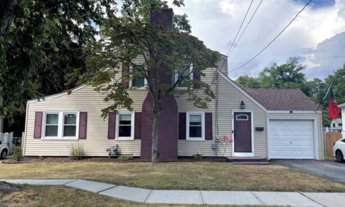 Warren House | UNAVAILABLE