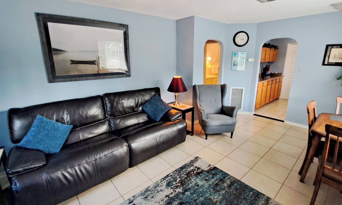 Mount Dora House | "UNDER THE PALMS" of Downtown Mount Dora