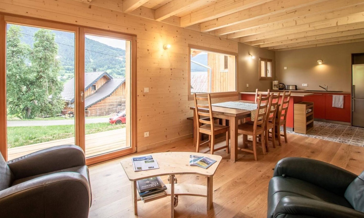 Le Chatelard House | UNDER THE ROSSANAZ - LE CHATELARD