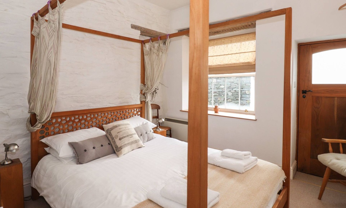 Chapel Stile Cottage | Underfell