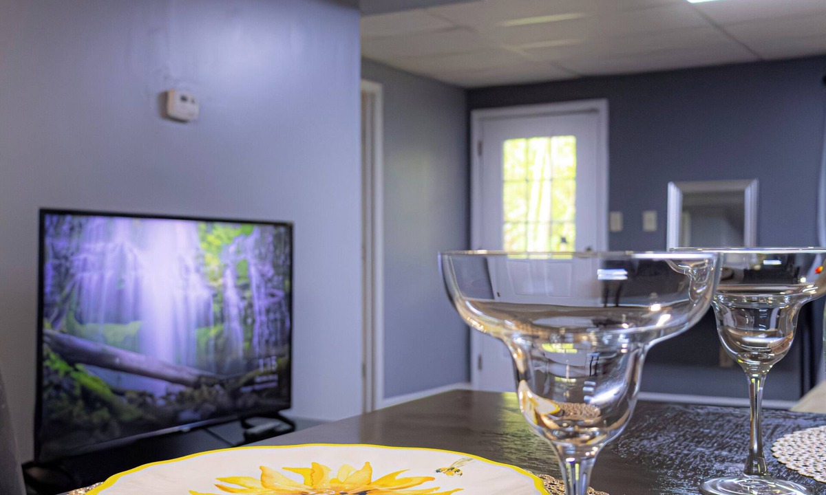 Stone Mountain House | Underground Highland Hills Hideaway