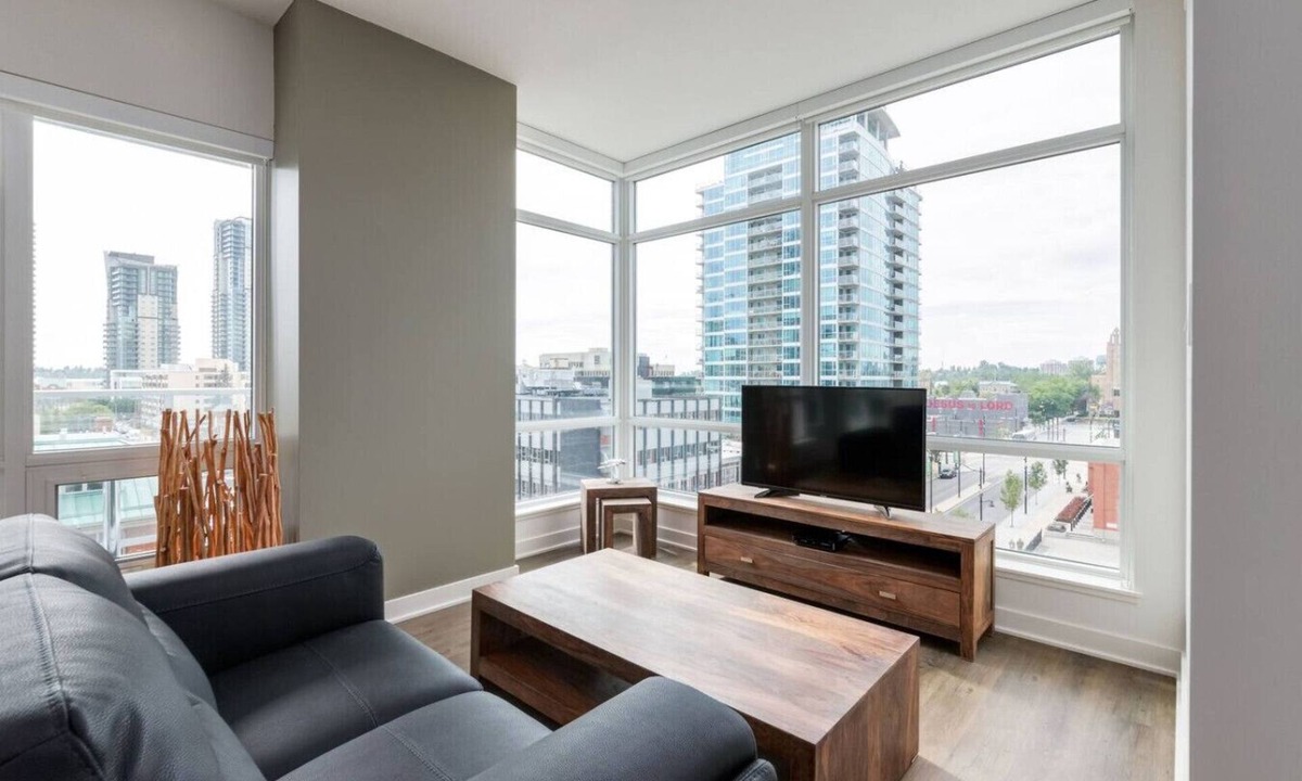 Beltline Apartment | Underwood 1B with Den