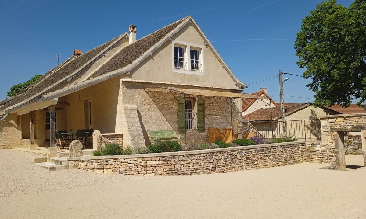 Ozenay House | Une Pause à Outry - Ozenay