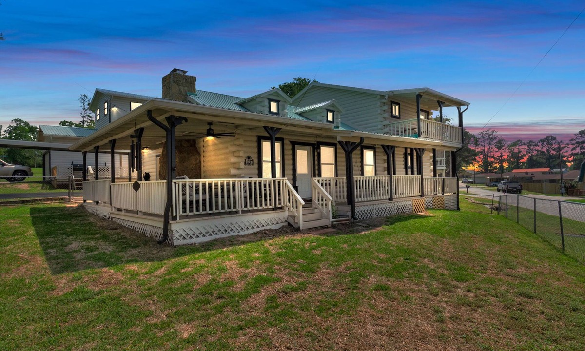 Livingston House | Unforgettable Charming LogCabin Bliss!