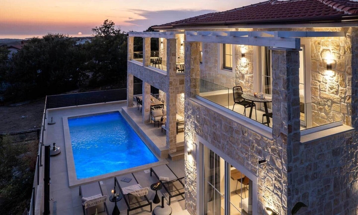 Brnobici House | Unforgettable family moments & magical sunsets with breathtaking panoramic view