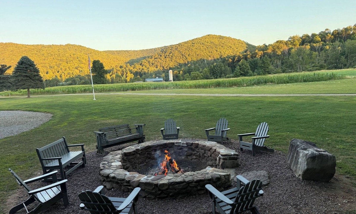 Gaines Cabin | UNFORGETTABLE TIMES.500+ ACRES, 3/4 MILE ON PINE CREEK!