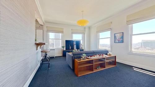 Tenderloin House | Union Square Urban Suite
