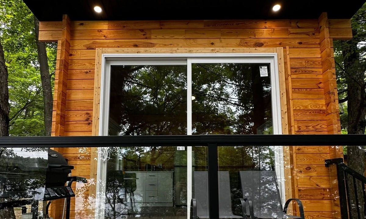 Parry Sound House | Unique 1-Bedroom Eco Log Cabin in Parry Sound #101