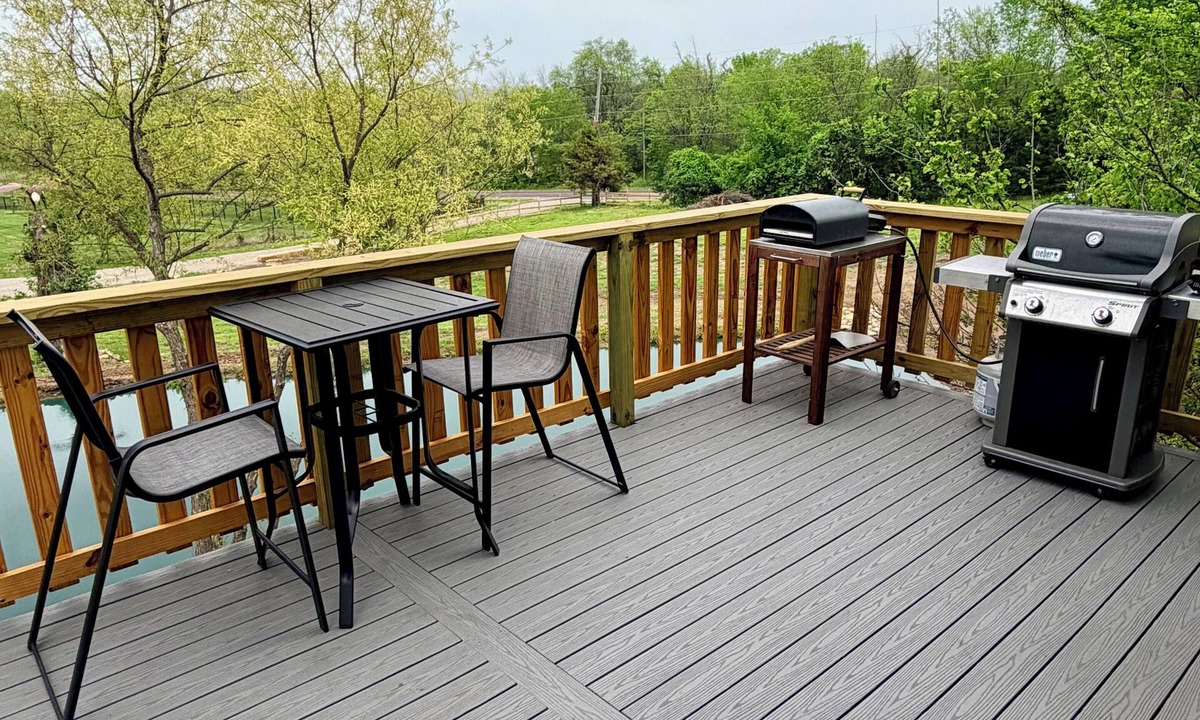 Jackson County Cabin | Unique 10-Acre Escape: Treehouse Studio, Fishing Ponds, Fire Pit, Pizza Oven