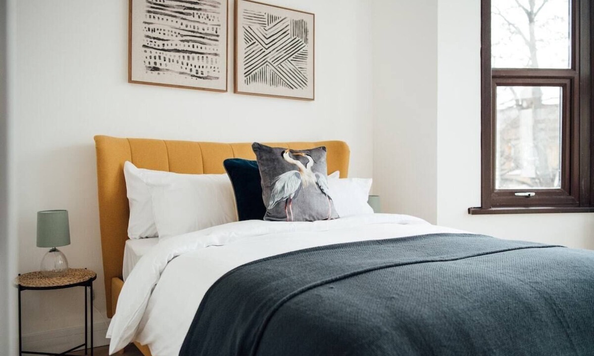 Waltham Forest Apartment | Unique 2Bed Flat-Ilford, London